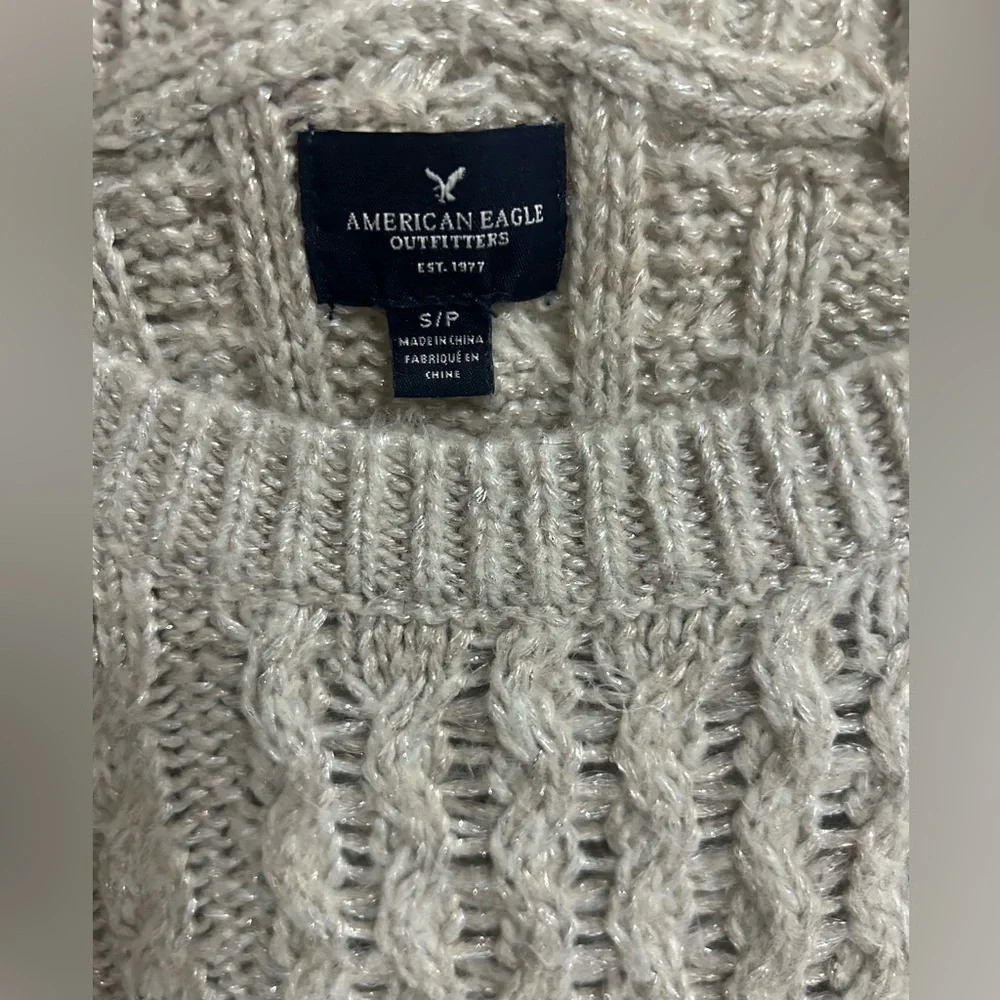 American Eagle Sparkly Gray Beige Cable Knit Sweater Small - Picture 2 of 5